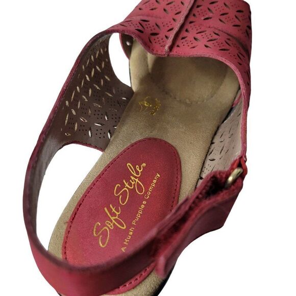 Soft Style by Hush Puppies Perforated Slingback Wedges (Size 7.5) - Picture 10 of 13